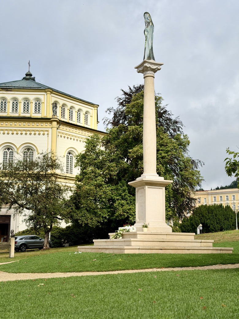 Panna Marie - Mariánské Lázně